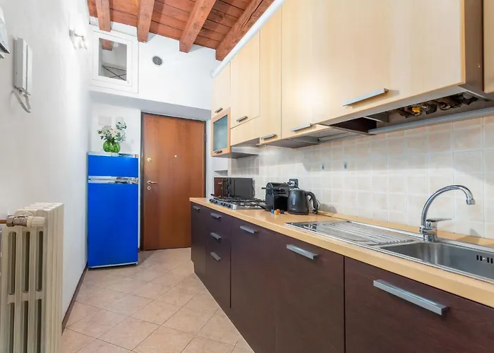 Conciliazione-centralissima Apartment Milan